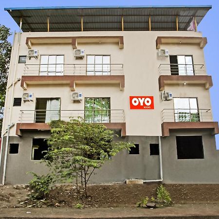 Hotel O Om Sai Residency Lodging And Boarding Taloje Exterior photo