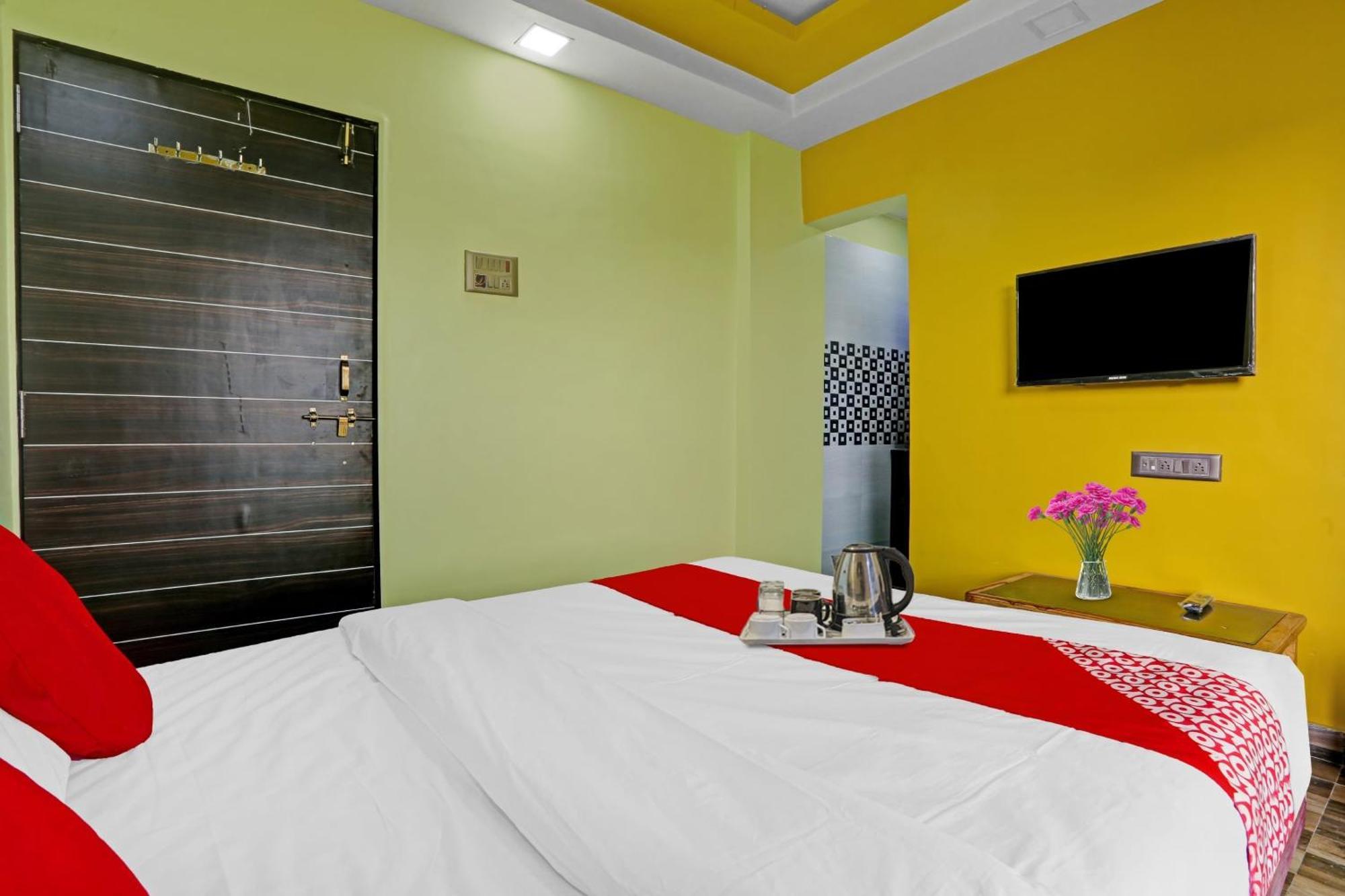 Hotel O Om Sai Residency Lodging And Boarding Taloje Exterior photo