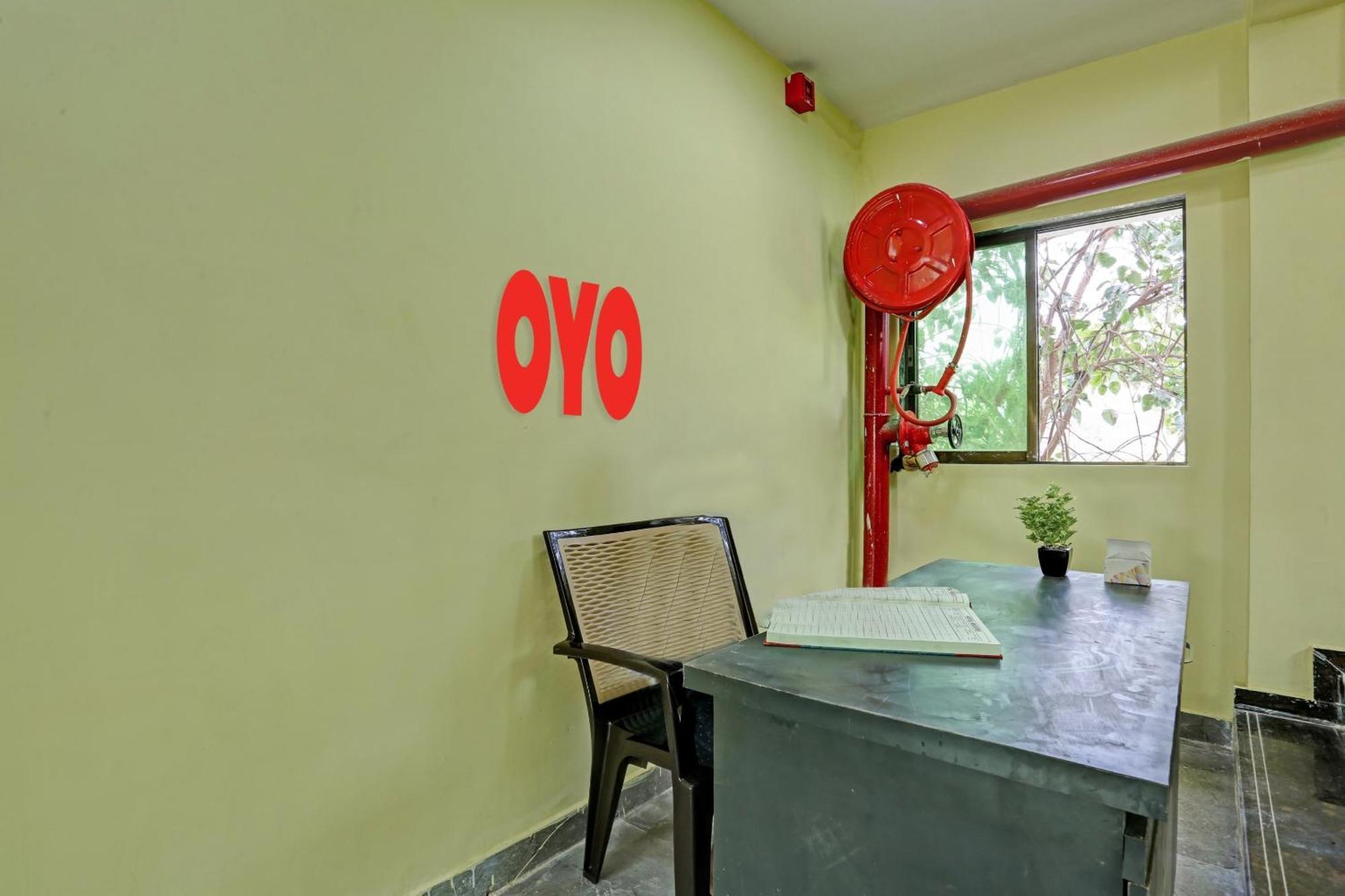 Hotel O Om Sai Residency Lodging And Boarding Taloje Exterior photo