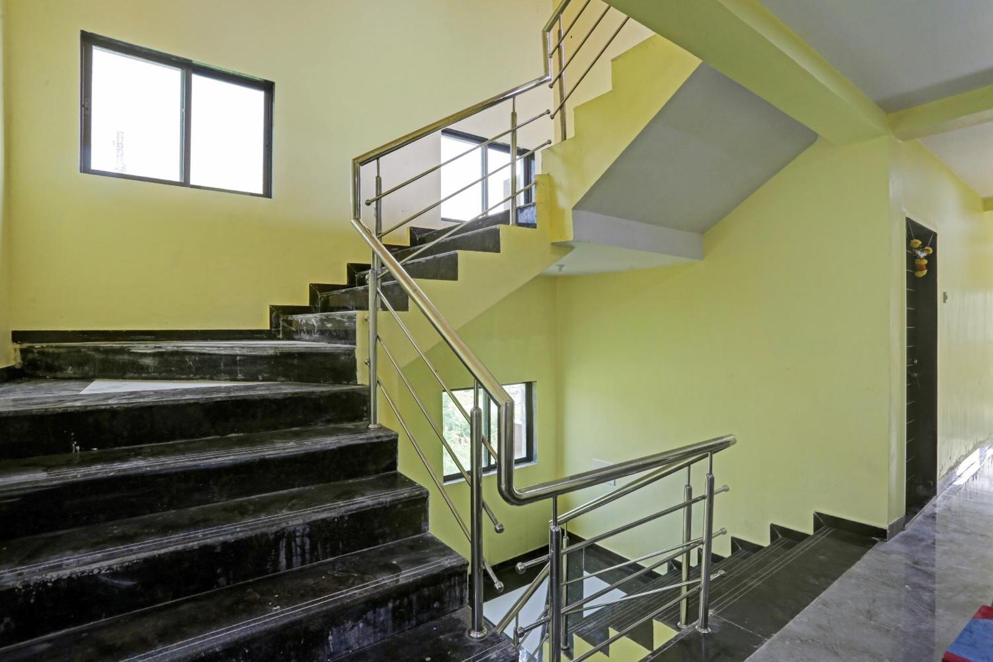 Hotel O Om Sai Residency Lodging And Boarding Taloje Exterior photo