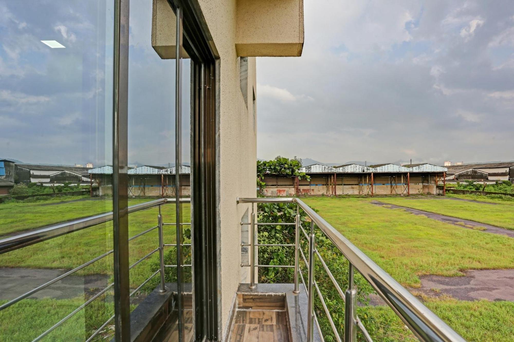 Hotel O Om Sai Residency Lodging And Boarding Taloje Exterior photo
